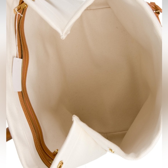 Celine 2020 Horizontal Cabas Tote - Picture 4 of 6